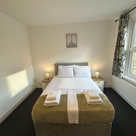Cambridge Central Rooms - Tas Accommodations エクステリア 写真