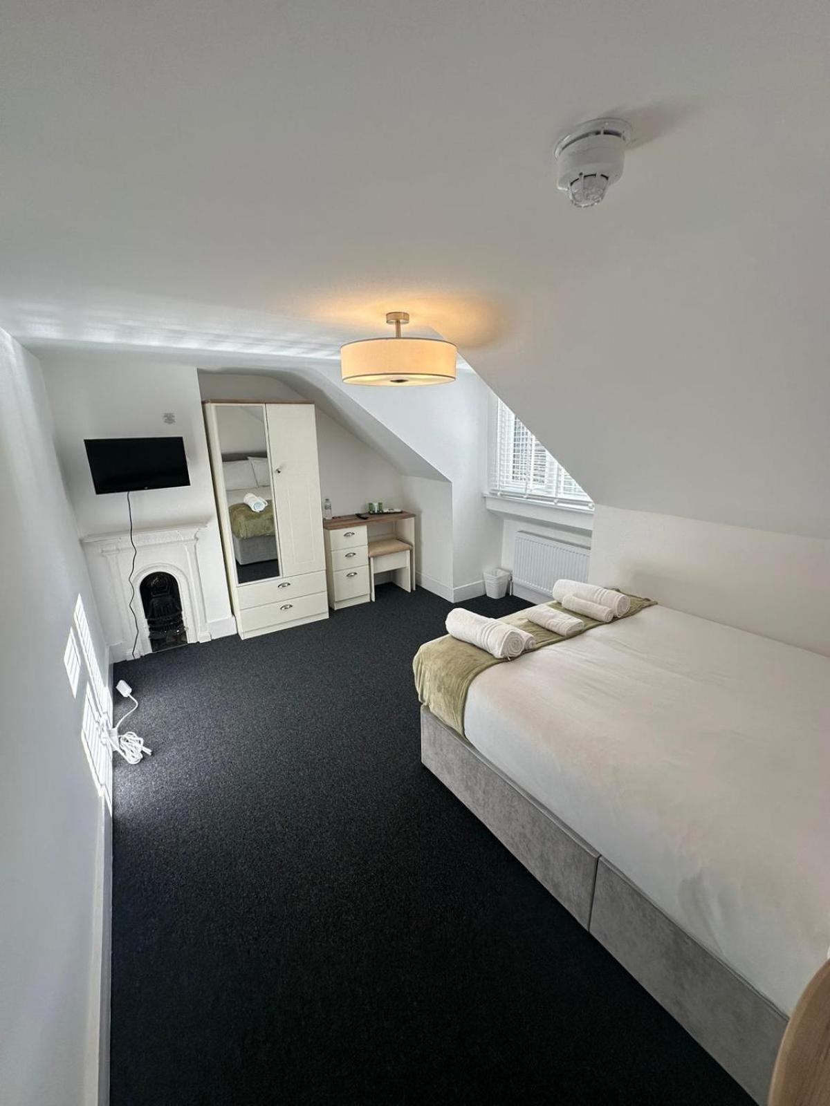 Cambridge Central Rooms - Tas Accommodations エクステリア 写真