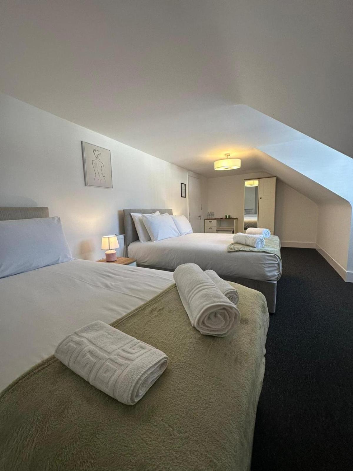 Cambridge Central Rooms - Tas Accommodations エクステリア 写真