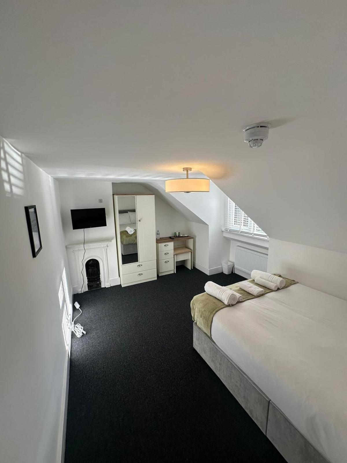 Cambridge Central Rooms - Tas Accommodations エクステリア 写真