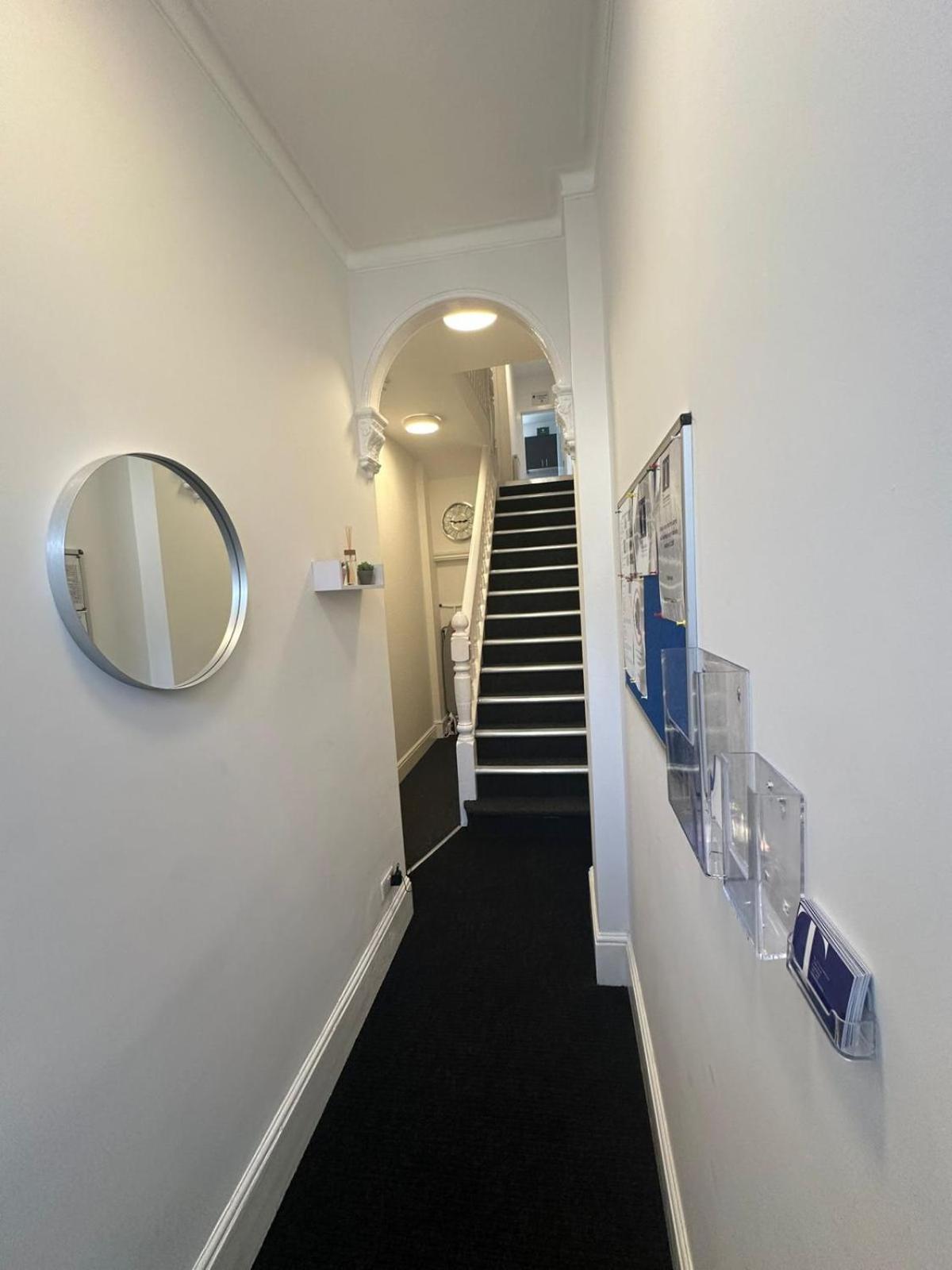 Cambridge Central Rooms - Tas Accommodations エクステリア 写真