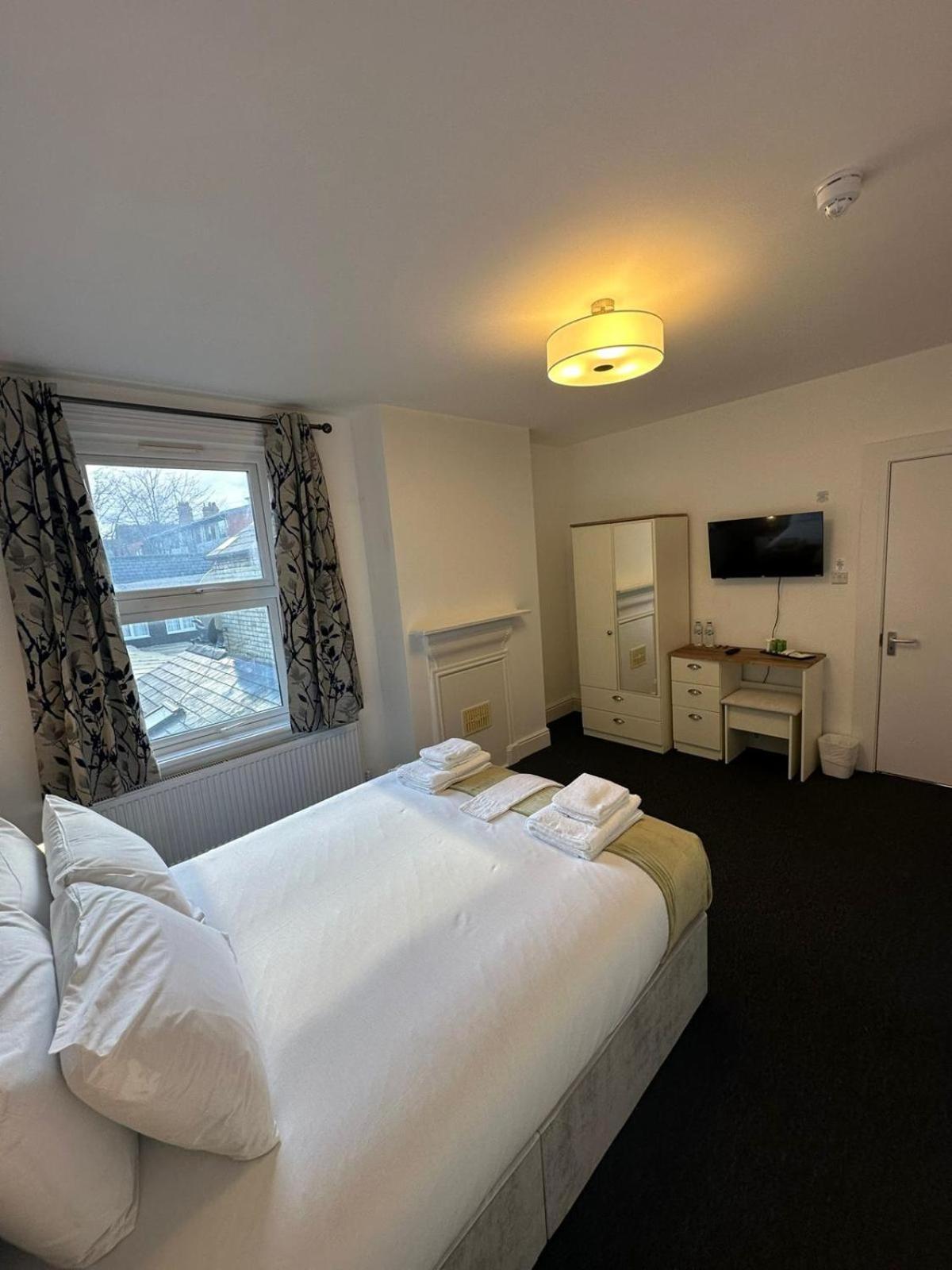 Cambridge Central Rooms - Tas Accommodations エクステリア 写真