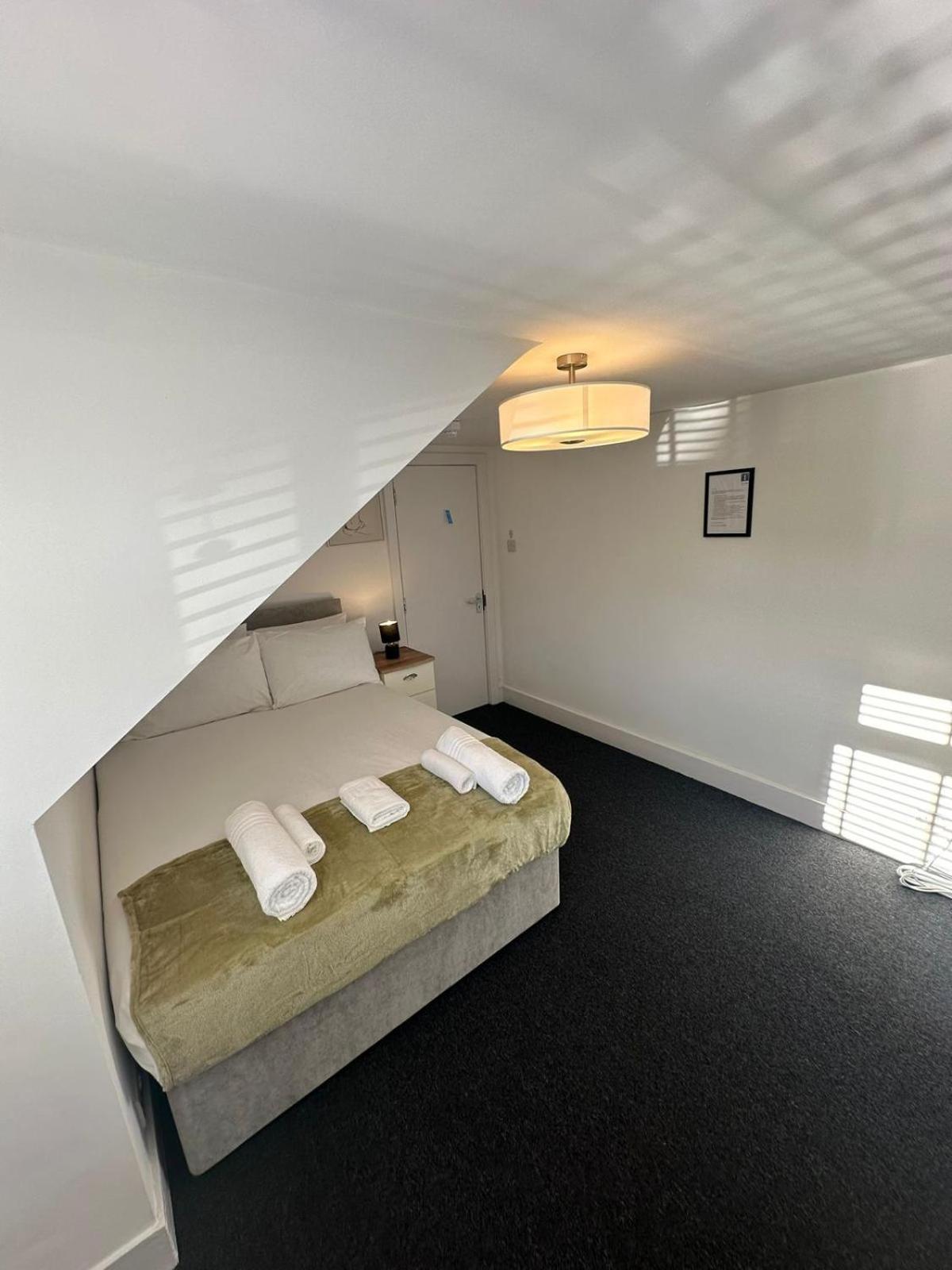 Cambridge Central Rooms - Tas Accommodations エクステリア 写真