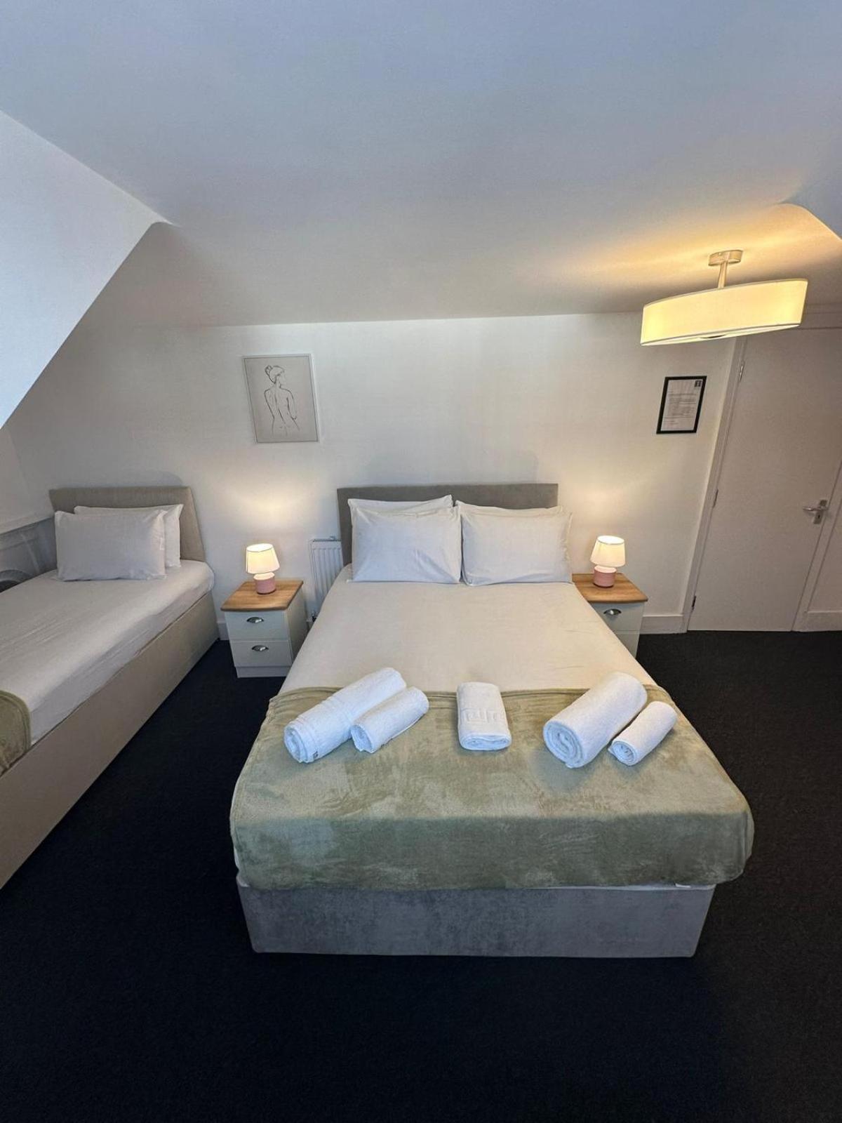 Cambridge Central Rooms - Tas Accommodations エクステリア 写真
