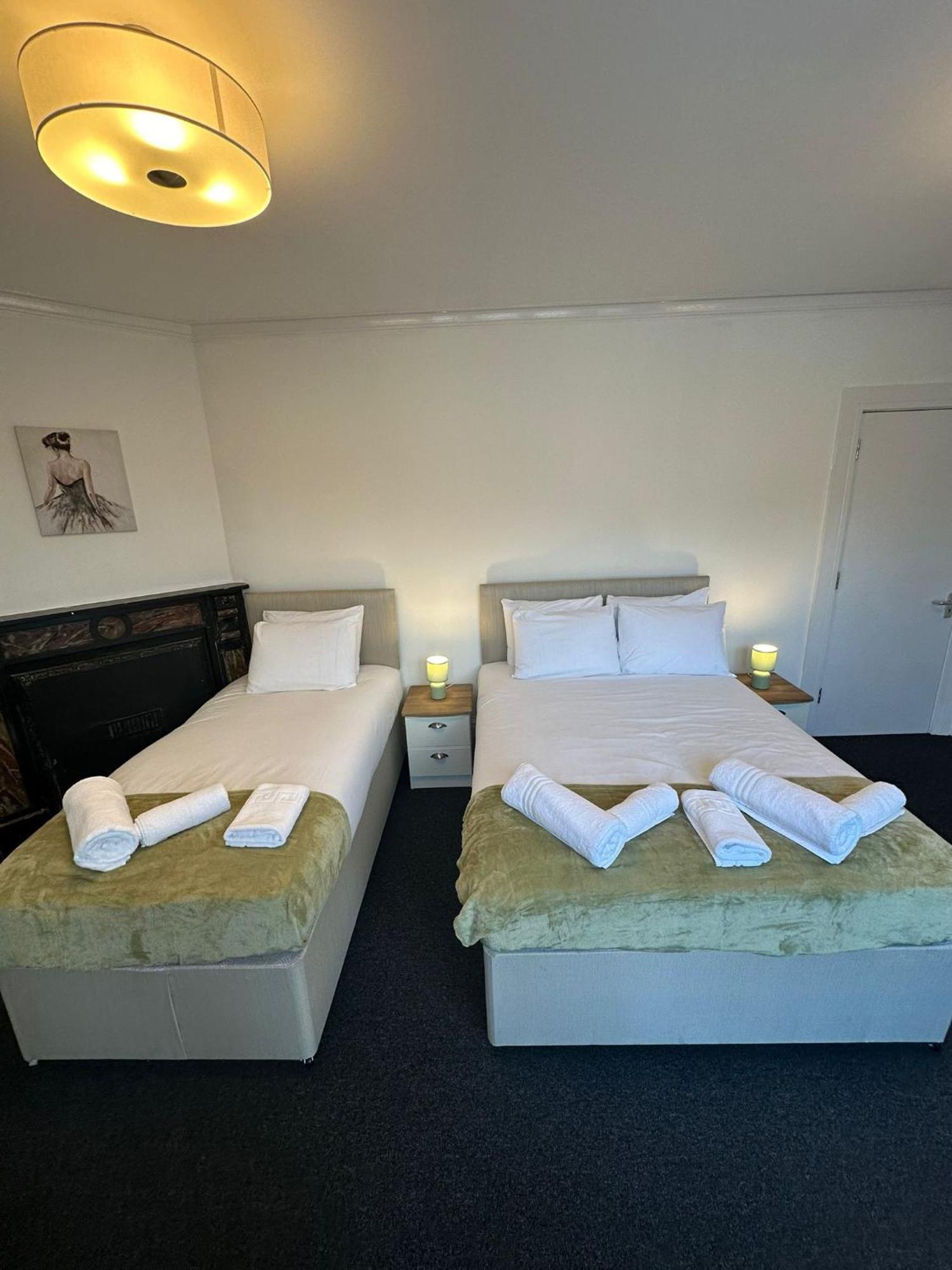 Cambridge Central Rooms - Tas Accommodations エクステリア 写真